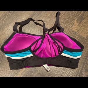Victoria's Secret Intimates & Sleepwear - Authentic VSX Sports Bra 34 C Victoria's Secret Intimates & Sleepwear - Authentic VSX Sports Bra 34 C